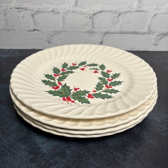 Vintage MCM Scio Japan Holly Berry Dinner Plates, Set of 4 - Picture 1 of 5